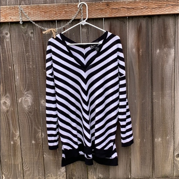 Lane Bryant Sweater Size 14 - Picture 1 of 6